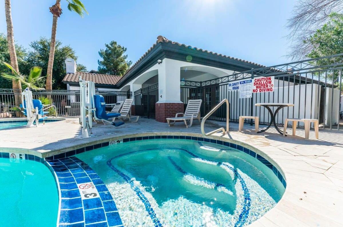 Chandler 2 Bd 1 Ba Apartment Lux2 Bagian luar foto